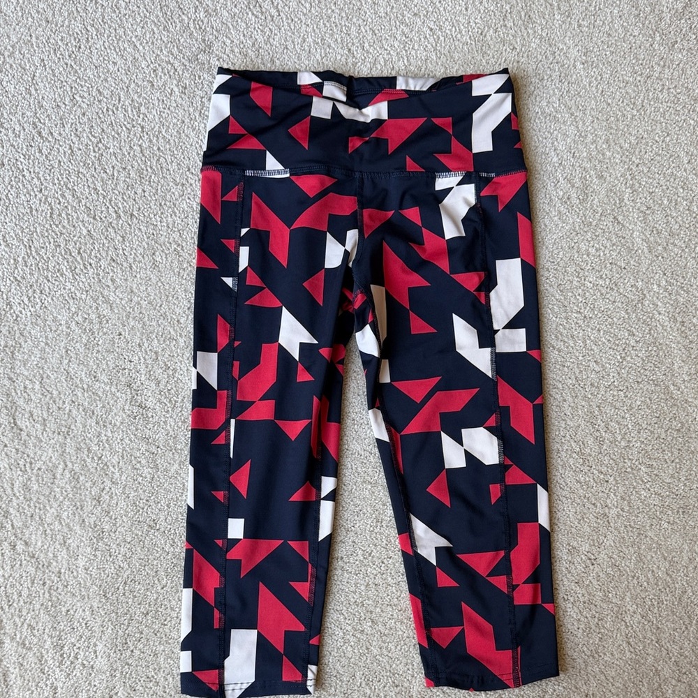 oiselle Girls Geometric Print Capri Leggings - Black, White & Red
